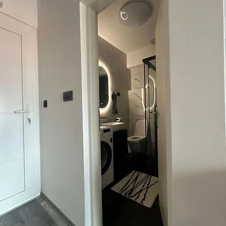 Supreme アパート *